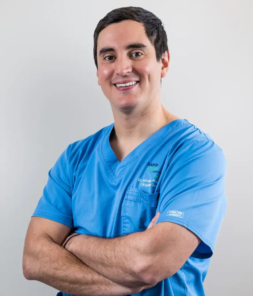 Dr. Alfonso Poblete, cirujano dentista en Clínica Mora Pavic